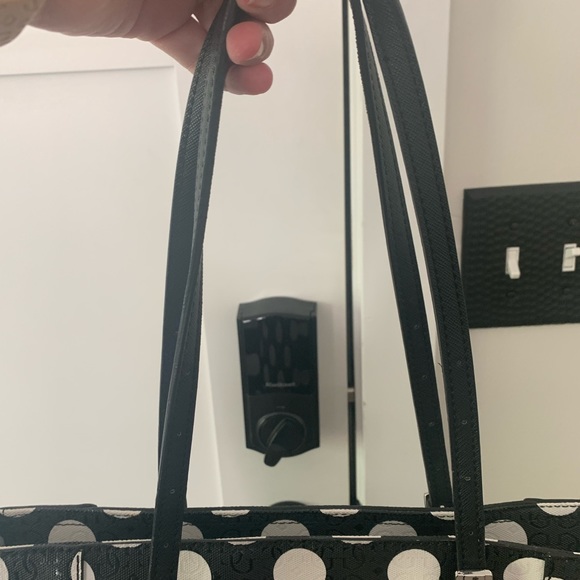 Guess purse - Picture 2 of 6